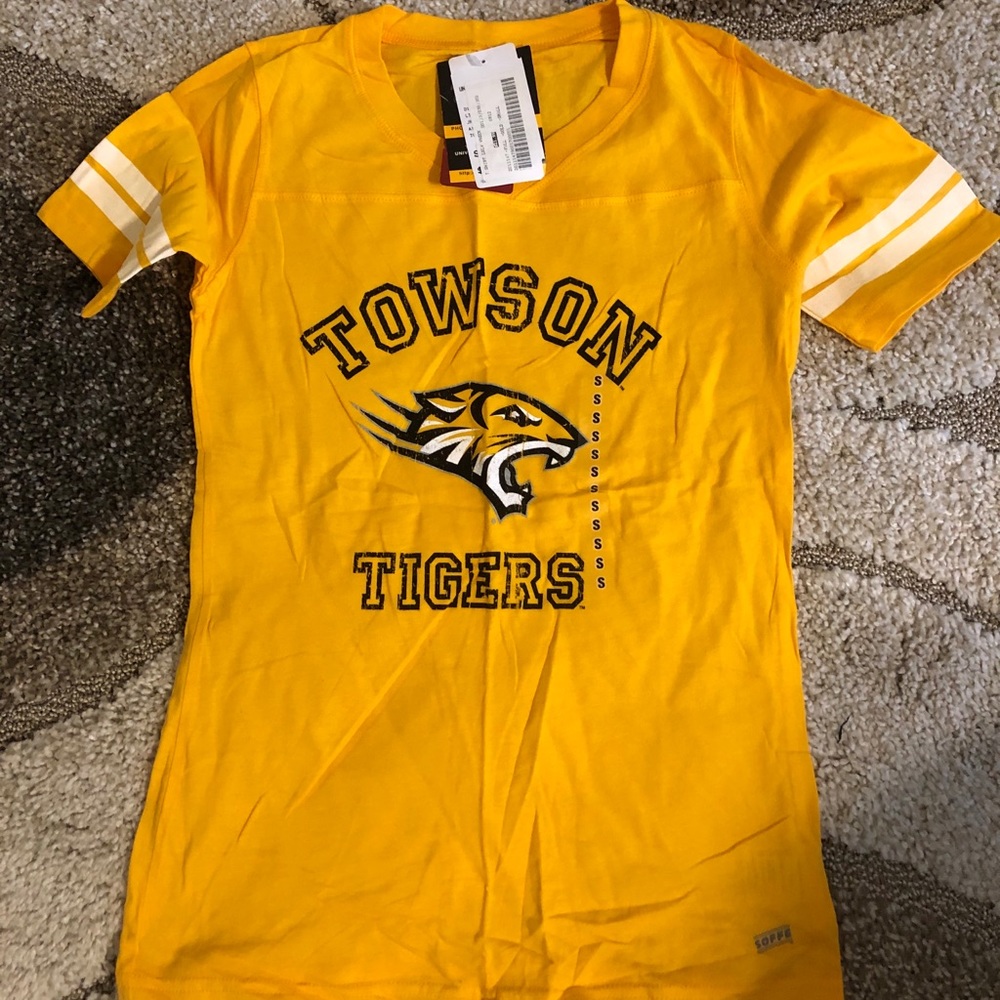 Towson University women’s cut tee
